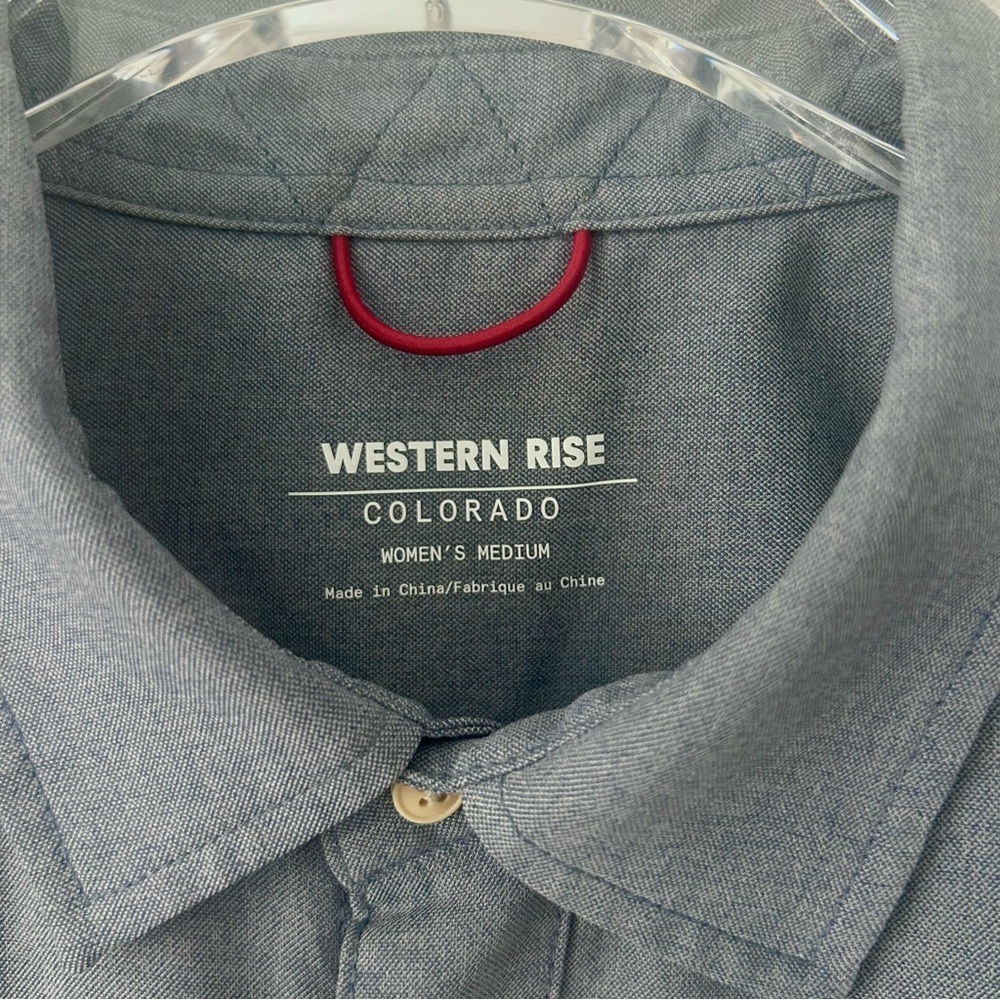 Western Rise Button Down Shirt Blouse Top Tech Travel Gorpcore Gray Size Medium - Picture 2 of 15